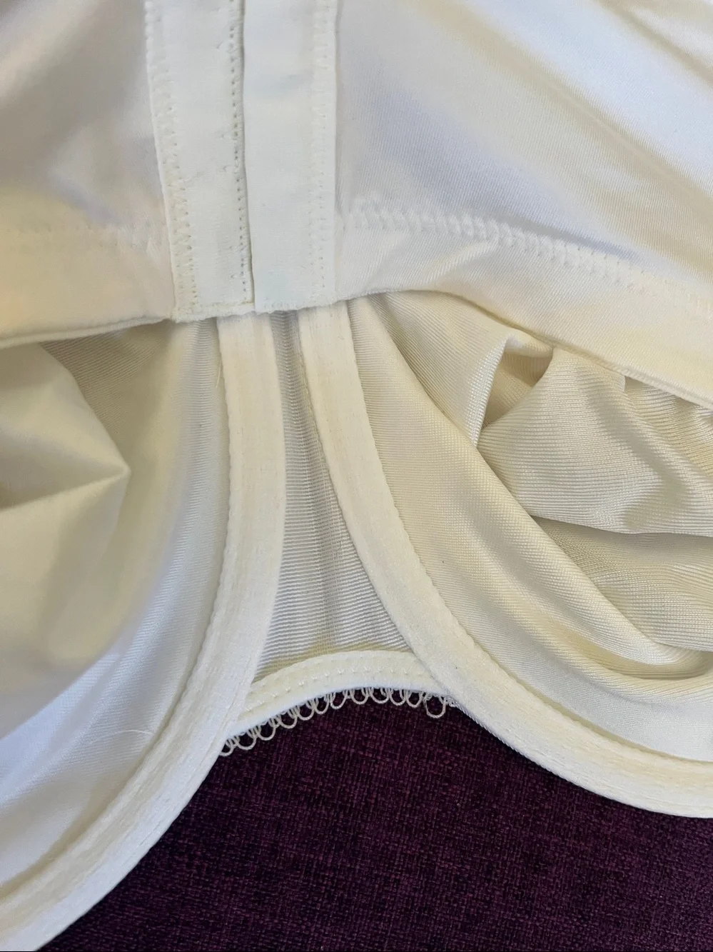 NWOT Wacoal Bodysuede Ultra Full-Figure Bra 851205 36DDD Ivory